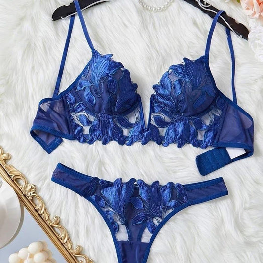 Lingerie avec broderie florale sexy