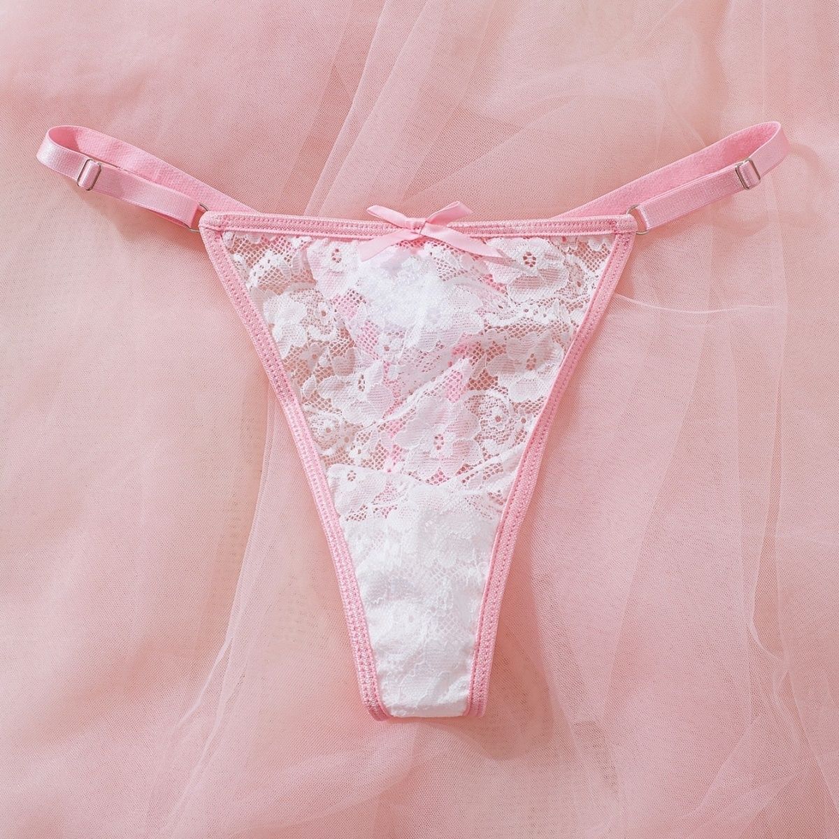 Ensemble lingerie rose tendre en dentelle florale – Douce Élégance