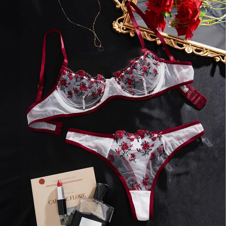 Ensemble de soutien-gorge string sexy ultra-fin