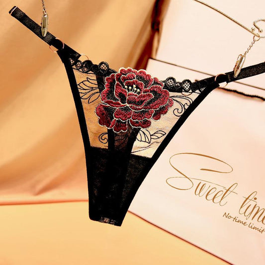 String ultra féminin
