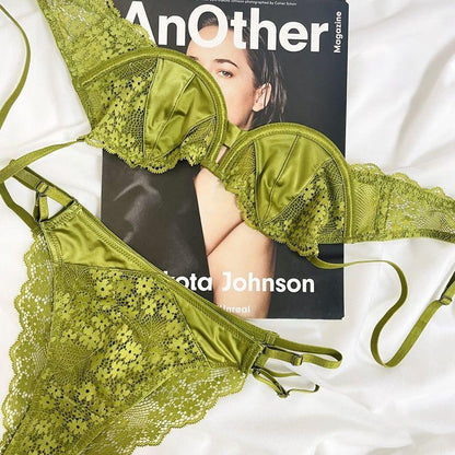 Ensemble lingerie en dentelle fine – Style rétro français