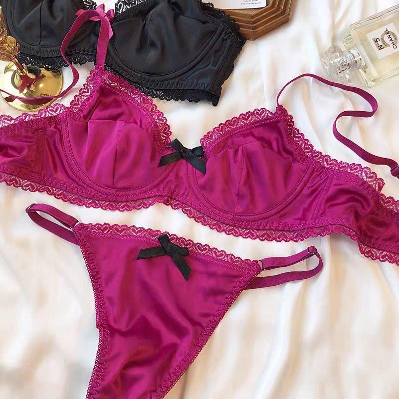 Sous-vêtements en dentelle satinée