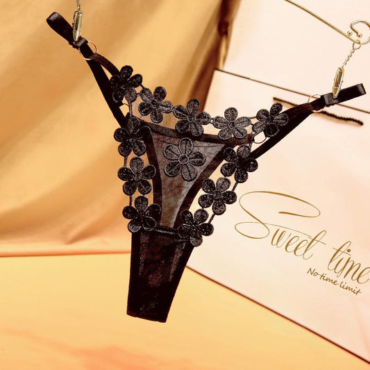 String ultra féminin