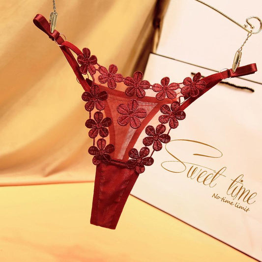 String ultra féminin